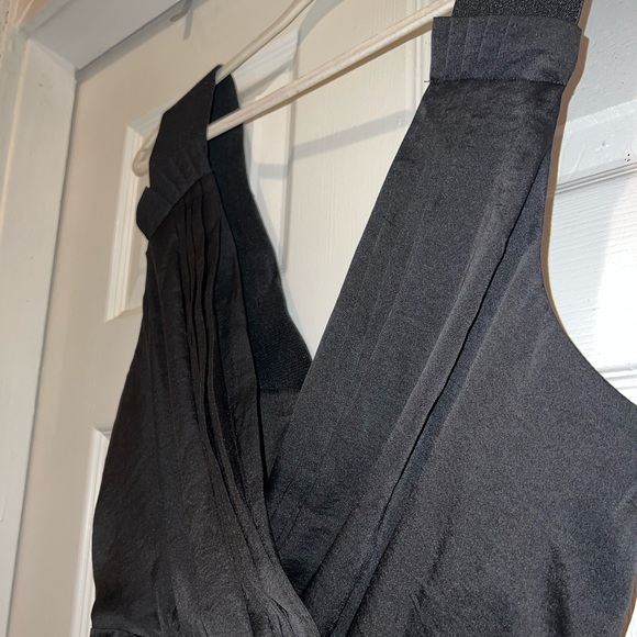 NWOT BCBGeneration Black Satin Mini Pleat Summer Dress With Pockets - Picture 3 of 3